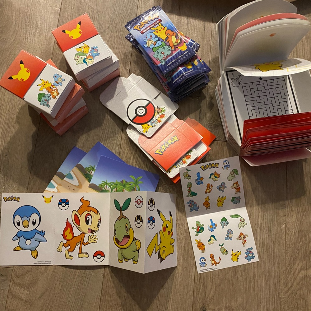 POKÉMON card trading activity packs stickers boxes multiples McDonalds limited